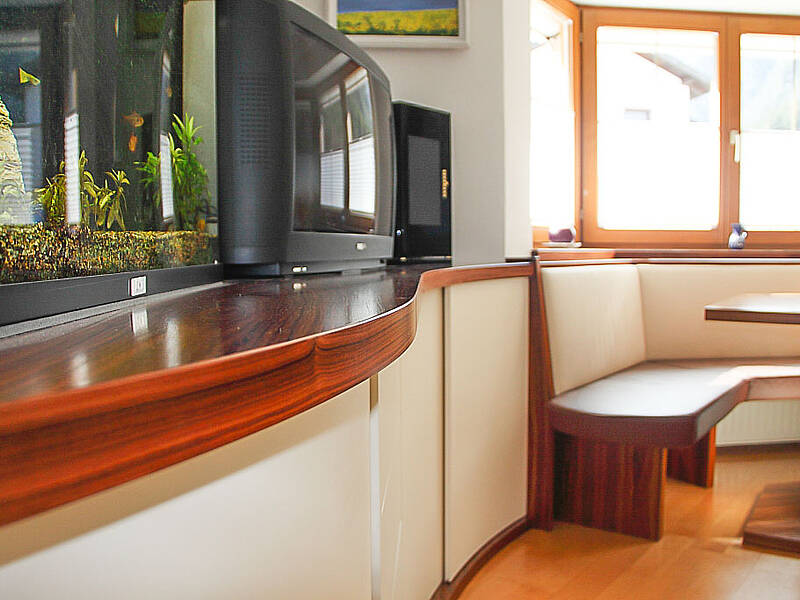 Essraum mit Sitzbank perfekt in den Raum integriert.