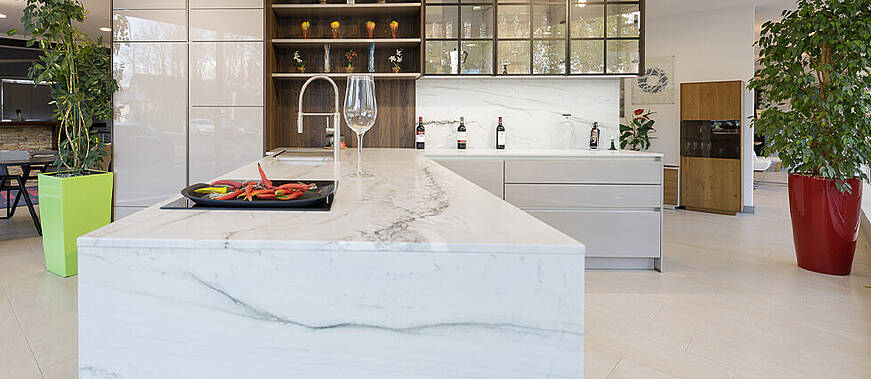 Dekton Arbeitsplatte in Marmoroptik
