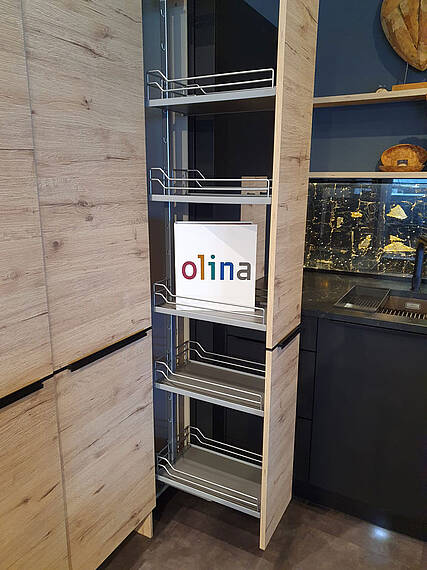 ergonomische-kueche-apothekerschrank