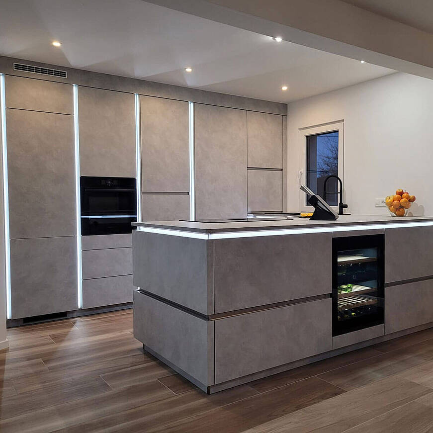 hellgrau-betonoptik-traun