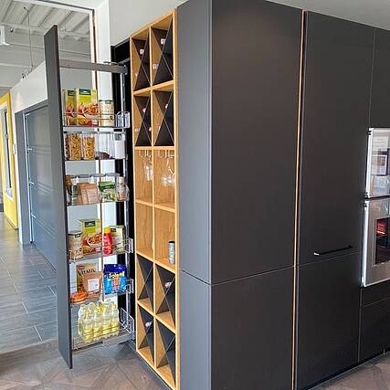 symbolbild-apothekerschrank-fuer-mehr-stauraum