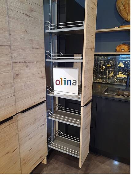 symbolbild-olina-apothekerschrank
