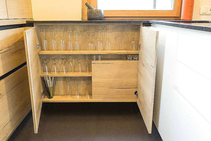 symbolbild-u-kueche-unterschrank-als-stauraum