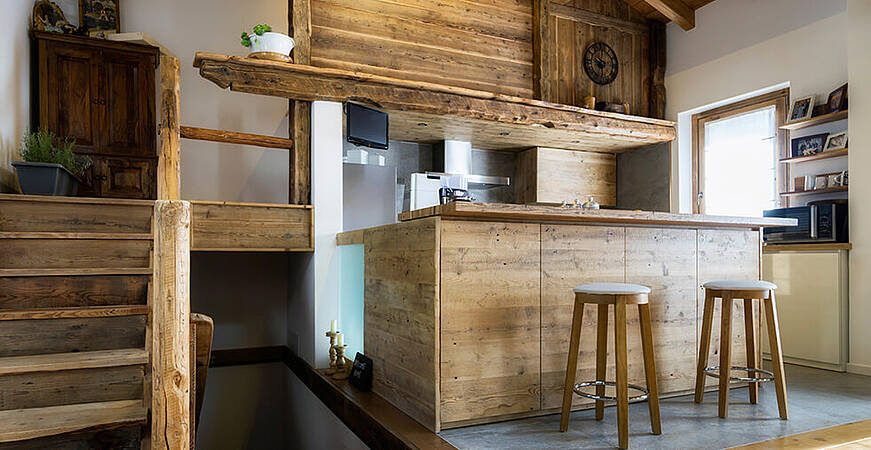 moderne Vollholzküche mit Altholz moderne Vollholzküche mit Altholz